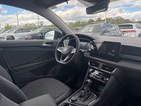 New 2026 Volkswagen Taos SE AWD/4WD image 31