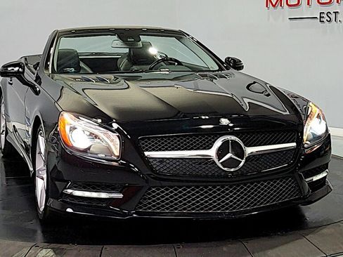 Used 2013 Mercedes-Benz SL 550 image 2