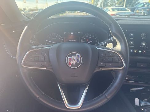 Used 2023 Buick Envision Essence image 27