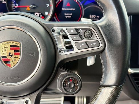 Used 2020 Porsche Cayenne Turbo image 42