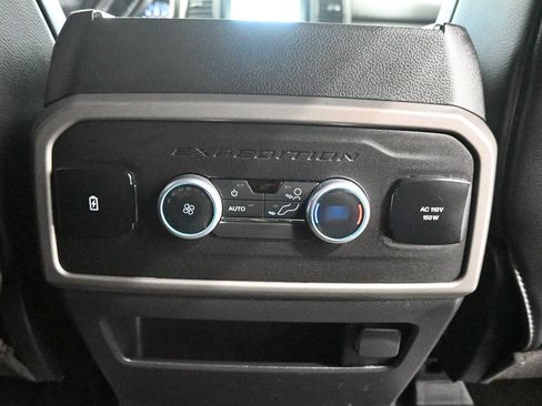 Used 2021 Ford Expedition XLT AWD/4WD image 30