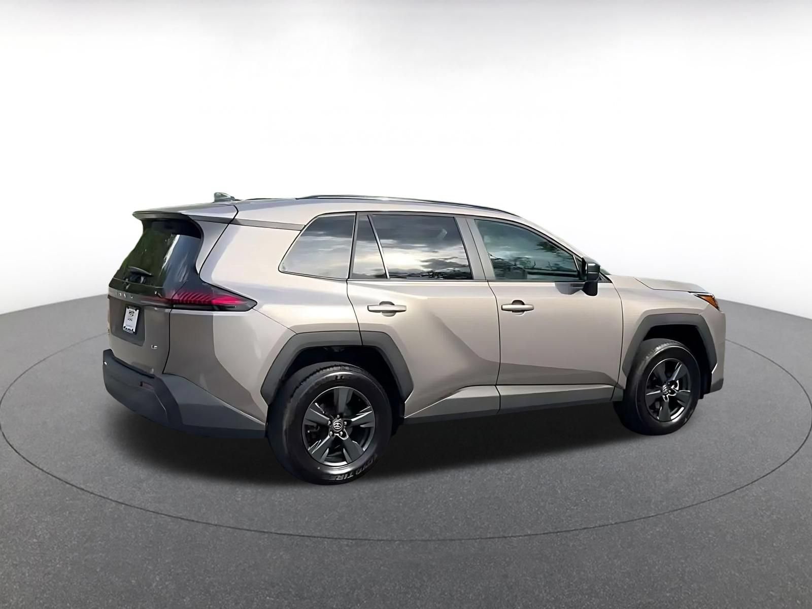 Used 2026 Toyota RAV4 LE AWD/4WD image 13