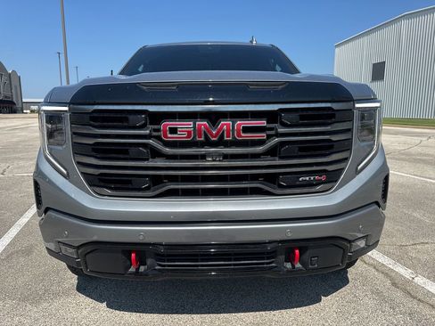 Used 2026 GMC Sierra 1500 AT4 w/ AT4 Premium Package AWD/4WD image 9