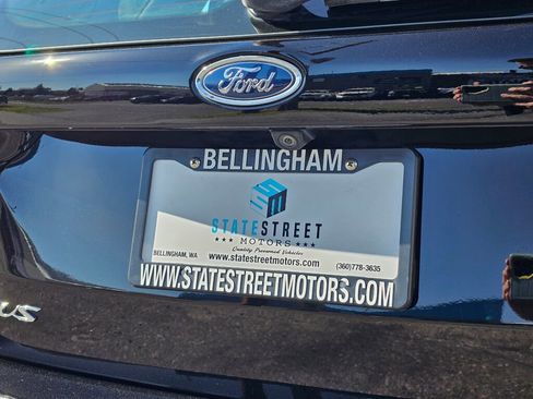 Used 2016 Ford Focus SE w/ SE Winter Package FWD image 13