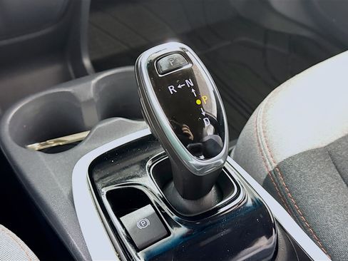 Used 2019 Chevrolet Bolt LT image 18