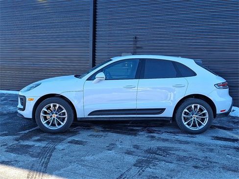 New 2025 Porsche Macan image 2