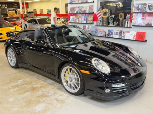 Used 2012 Porsche 911 4 Cabriolet AWD/4WD image 4