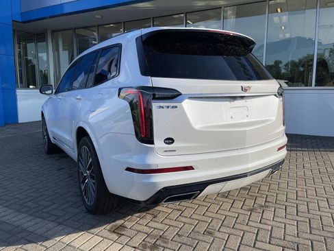 Used 2024 Cadillac XT6 Sport w/ Technology Package AWD/4WD image 3