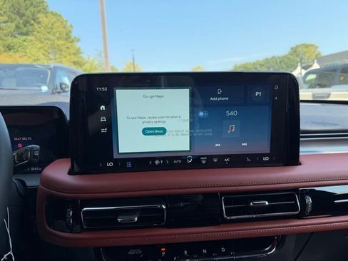 New 2025 Lincoln Aviator Reserve w/ Luxury Package image 11