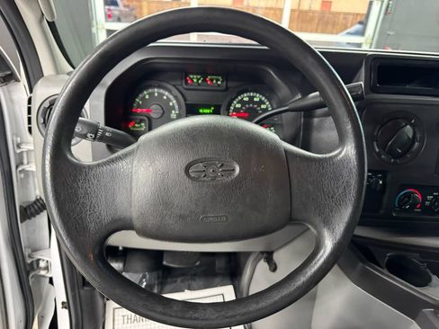 Used 2014 Ford E-350 and Econoline 350 Extended Super Duty RWD image 18