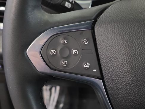 Used 2023 Chevrolet Traverse LT image 19