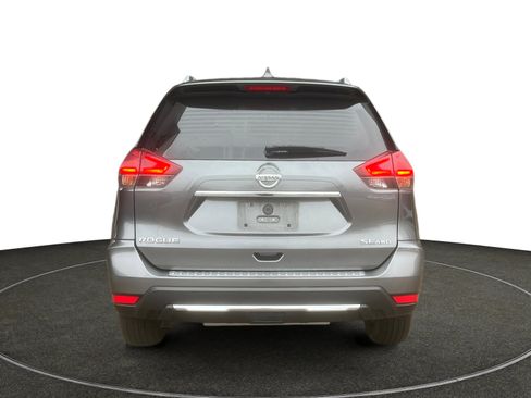 Used 2017 Nissan Rogue SL w/ SL Premium Package image 5