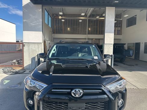 Used 2024 Toyota 4Runner TRD Off-Road Premium image 5