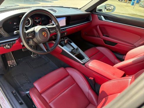 Used 2022 Porsche 911 Carrera image 39