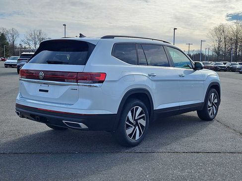 New 2026 Volkswagen Atlas SE image 4