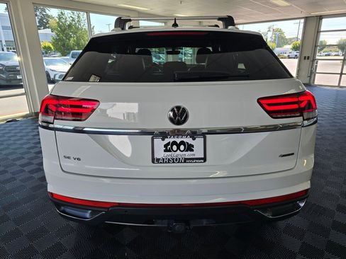Used 2023 Volkswagen Atlas Cross Sport SE AWD/4WD image 4