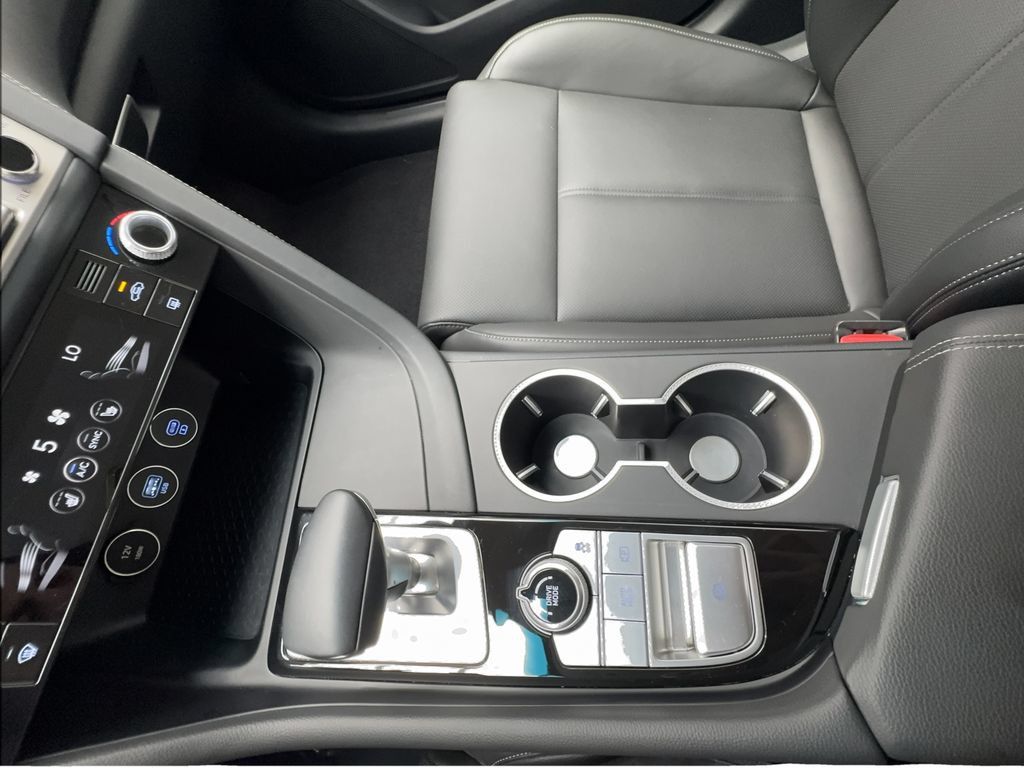 Used 2026 Genesis G70 2.5T RWD image 49