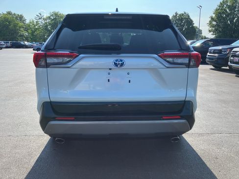 Used 2022 Toyota RAV4 XSE w/ XSE Grade Weather Package AWD/4WD image 5