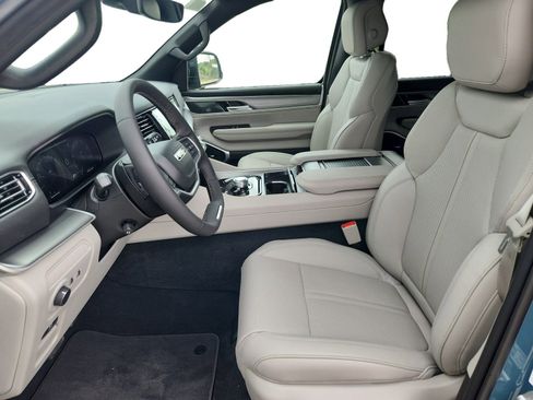 New 2026 Jeep Grand Wagoneer 2WD image 10