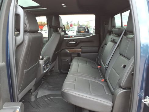 Used 2022 Chevrolet Silverado 1500 High Country w/ Safety Package II AWD/4WD image 11