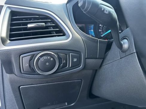 Certified 2023 Ford Edge SE w/ Black Appearance Package AWD/4WD image 30