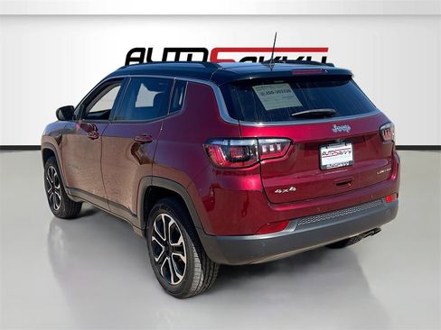 Used 2022 Jeep Compass Limited image 5