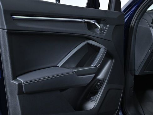 Used 2024 Audi Q3 2.0T Premium Plus w/ Premium Plus Package image 32