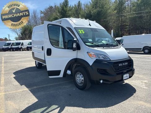 Used 2025 RAM ProMaster 2500 w/ Convenience Group image 9