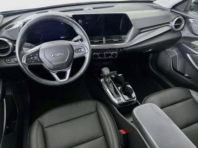 Used 2025 Chevrolet Trax ACTIV w/ Driver Confidence Package FWD image 29