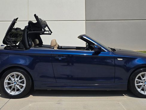 Used 2011 BMW 128i Convertible RWD image 8