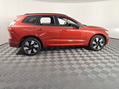 Certified 2025 Volvo XC60 T8 Plus w/ Protection Package Premier AWD/4WD image 9