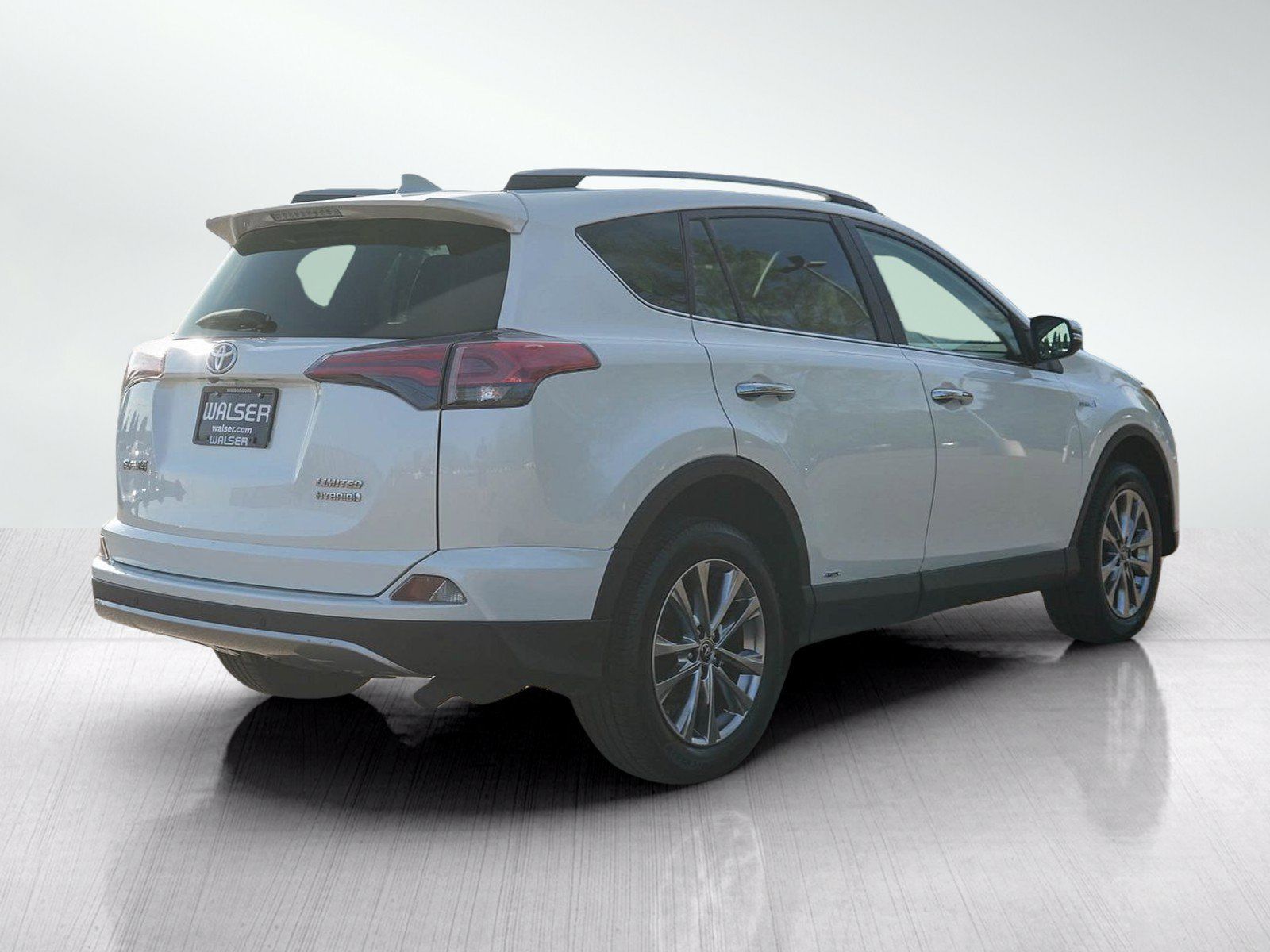 Used 2018 Toyota RAV4 Limited AWD/4WD image 5