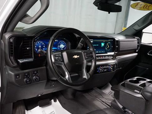 Used 2023 Chevrolet Silverado 1500 LT AWD/4WD image 12