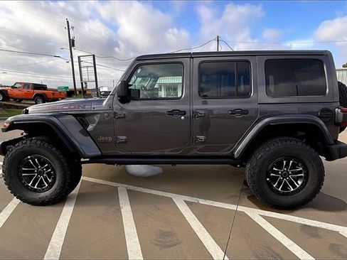 New 2025 Jeep Wrangler Unlimited Rubicon image 14