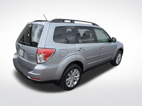 Used 2012 Subaru Forester 2.5X Limited AWD/4WD image 5