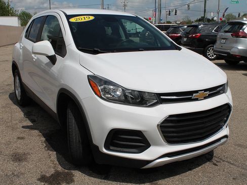Used 2019 Chevrolet Trax LS w/ Tint and Cruise Package FWD image 7