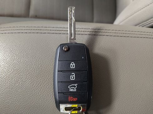 Used 2020 Kia Sportage LX w/ LX Popular Package FWD image 32