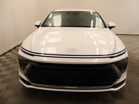 Used 2026 Hyundai Sonata SE FWD image 4