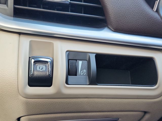 Used 2013 Cadillac XTS Luxury w/ Driver Awareness Package AWD/4WD image 30