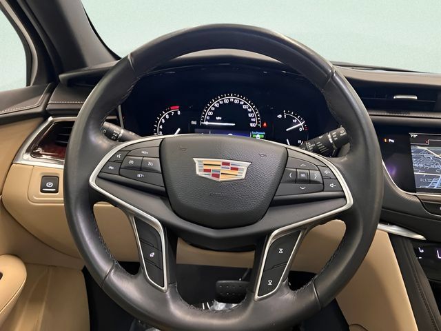 Used 2017 Cadillac XT5 Luxury FWD image 22