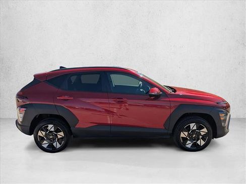 Used 2025 Hyundai Kona SEL image 4