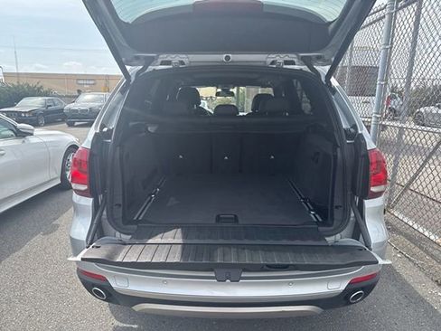 Used 2017 BMW X5 xDrive35d image 11