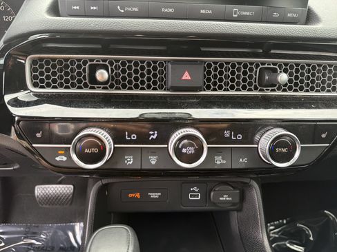 Used 2024 Honda Civic EX image 7