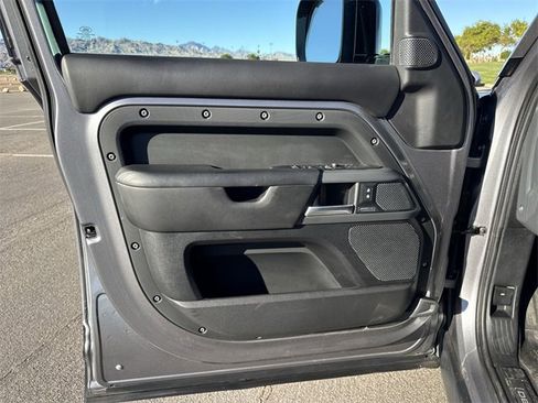 Used 2020 Land Rover Defender 110 X image 9