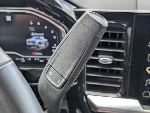 Used 2023 GMC Sierra 1500 Elevation image 25