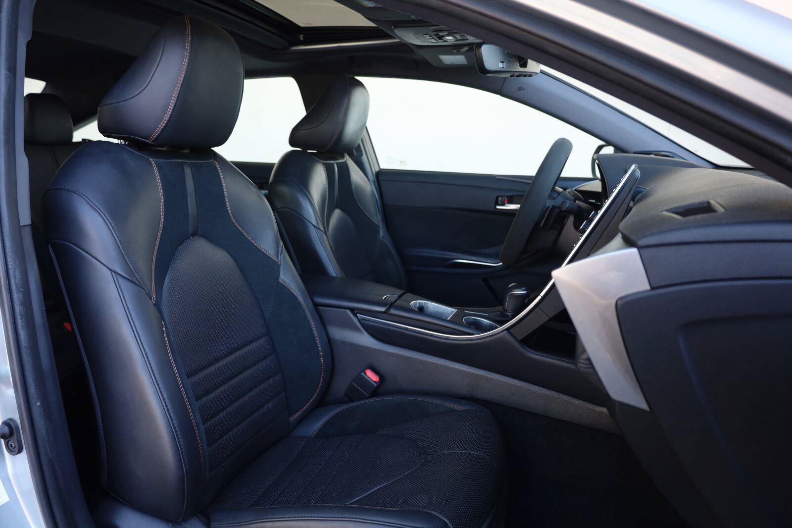 Used 2019 Toyota Avalon XSE w/ All Weather Liner Package FWD image 27