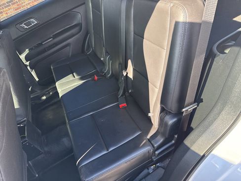 Used 2018 Ford Explorer Police Interceptor Utility AWD image 11