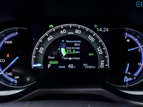 Used 2024 Toyota RAV4 SE image 19