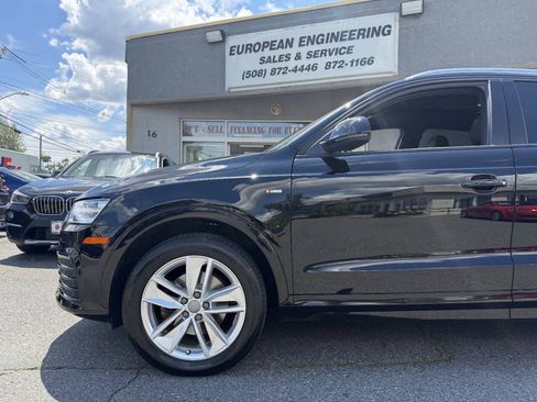 Used 2018 Audi Q3 2.0T Premium w/ Convenience Package AWD/4WD image 11