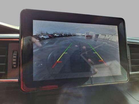 Used 2020 Ford Explorer XLT w/ Equipment Group 202A image 6